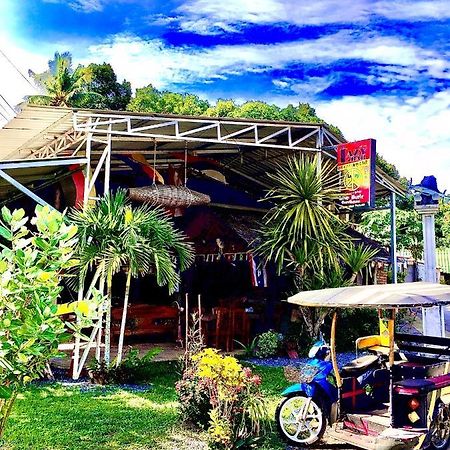 The Lazy Bar And Guesthouse Krabi town Exteriör bild