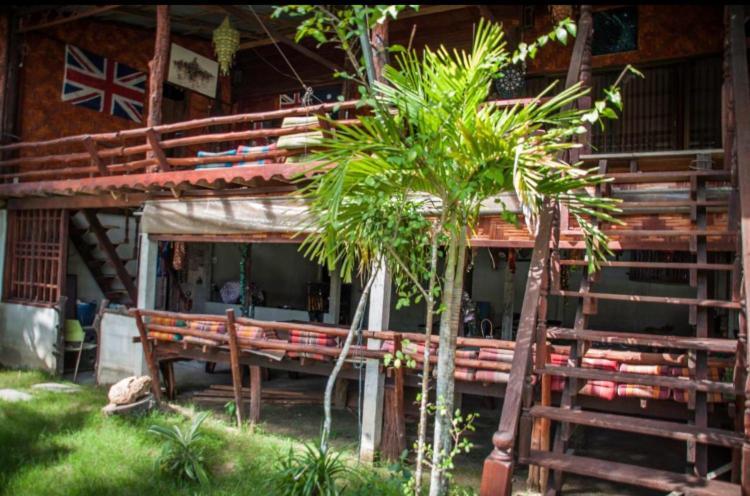 The Lazy Bar And Guesthouse Krabi town Exteriör bild